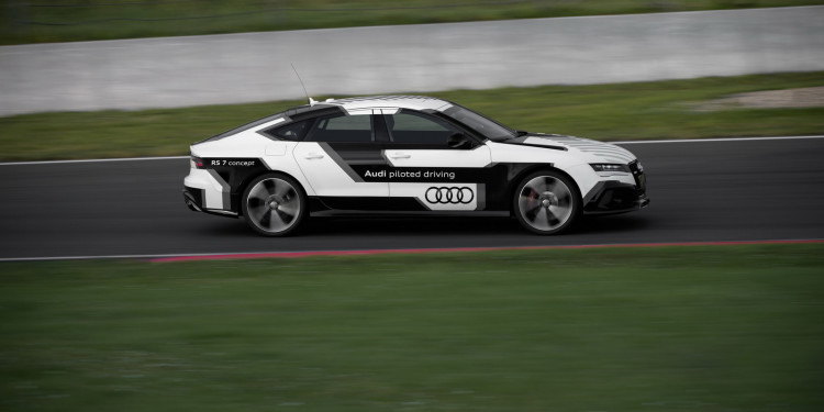 O Audi RS7 já anda "sozinho" em Hockenheim 23