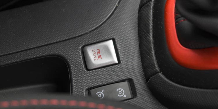 Renault Clio GT 120 EDC: Desportivo q.b 13