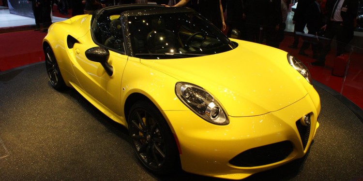 Alfa Romeo 4C: de cabelos ao vento em Genebra. 41