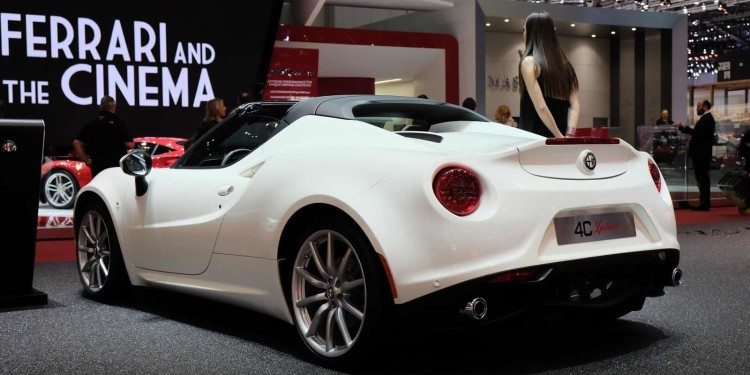 Alfa Romeo 4C: de cabelos ao vento em Genebra. 24