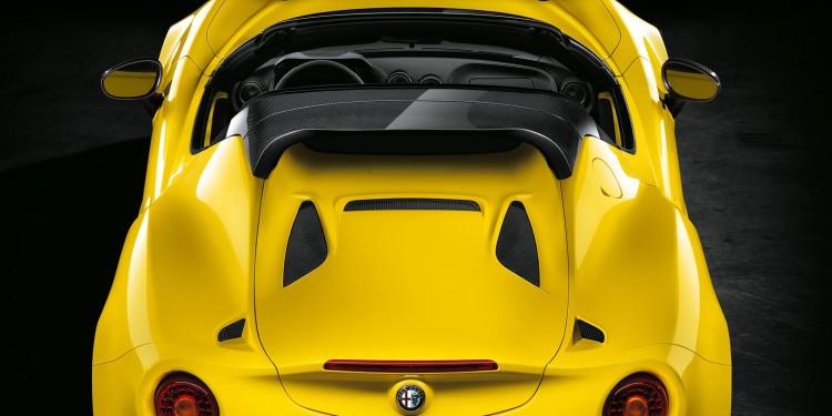 Alfa Romeo 4C: de cabelos ao vento em Genebra. 16