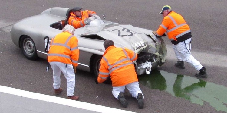 Jaguar e Mercedes clássicos colidem em GoodWood. 14