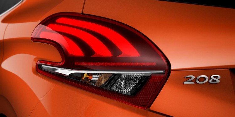 Peugeot 208 sofre alterações. 18