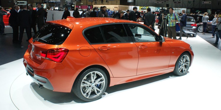BMW Série 1 aparece em Genebra de "cara lavada". 19