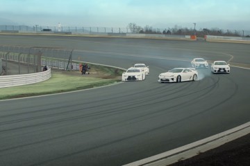 Lexus lança video chamado: "Dança dos F" . 17