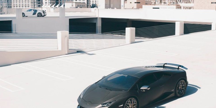 Lamborghini Huracan GMG: 635cv em preto "matte". 28