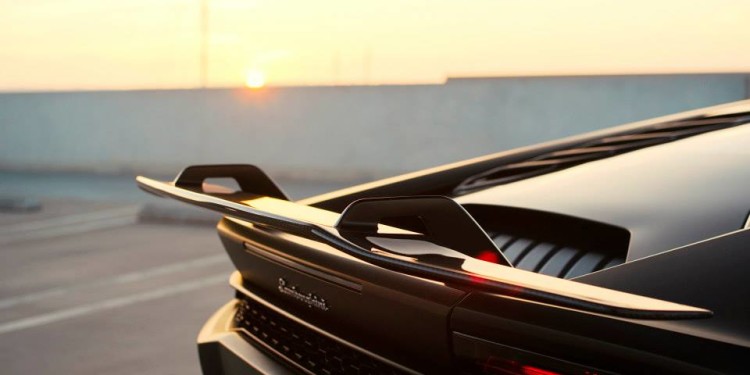 Lamborghini Huracan GMG: 635cv em preto "matte". 45