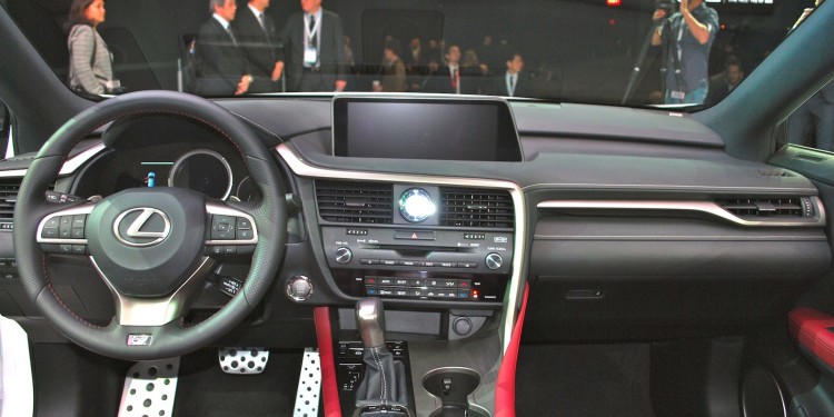 Lexus RX impressiona Nova Iorque. 28