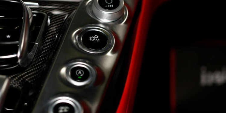 Já viram como fica o Mercedes AMG GT em Azul?? 35