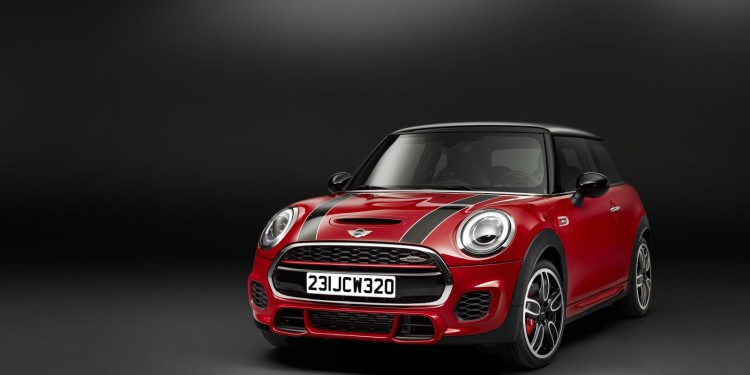 MINI JCW em acção num video promocional. 22