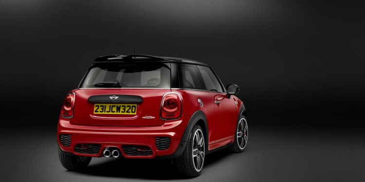 MINI JCW em acção num video promocional. 21