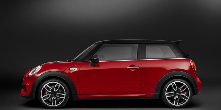 MINI JCW em acção num video promocional. 19