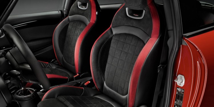 MINI JCW em acção num video promocional. 14