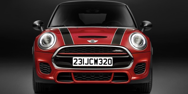 MINI JCW em acção num video promocional. 13