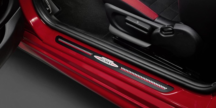 MINI JCW em acção num video promocional. 29