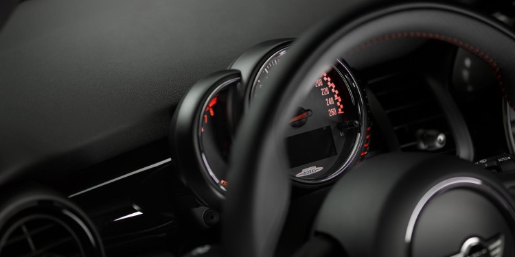 MINI JCW em acção num video promocional. 28