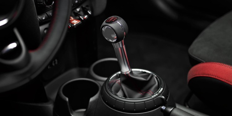 MINI JCW em acção num video promocional. 25