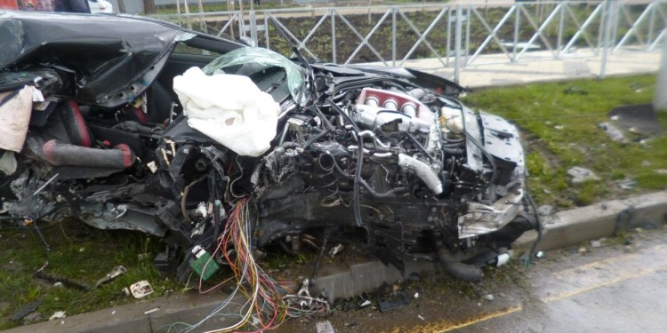 Jogador de Futebol Russo bate com Nissan GT-R a 170km/h! 20