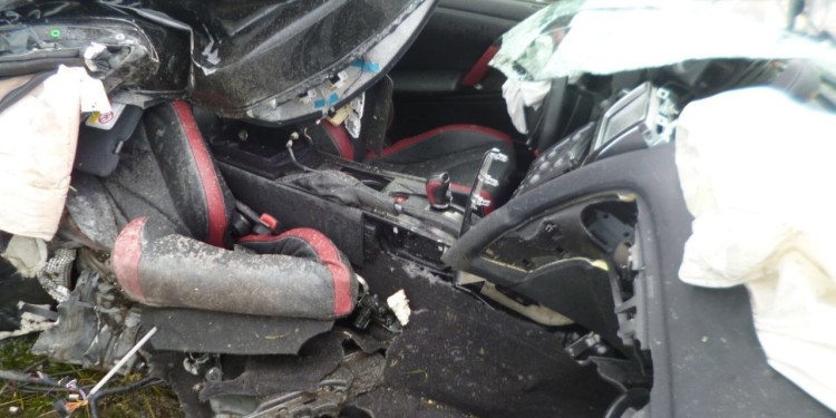 Jogador de Futebol Russo bate com Nissan GT-R a 170km/h! 19