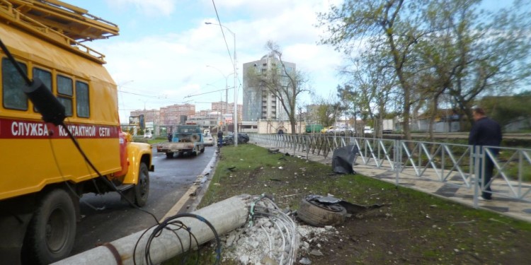 Jogador de Futebol Russo bate com Nissan GT-R a 170km/h! 18