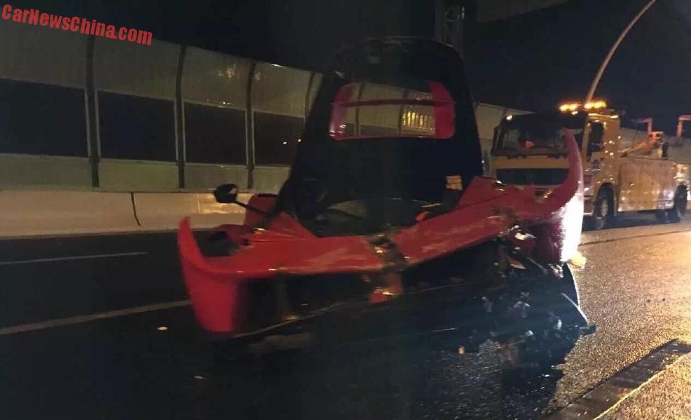 Ferrari LaFerrari Crash 9