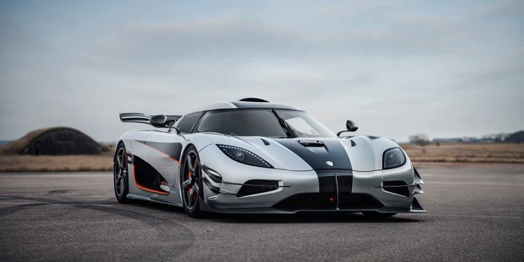 Koenigsegg One:1 uma volta a Suzuka a fundo! 15