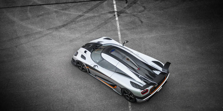 Koenigsegg One:1 uma volta a Suzuka a fundo! 19