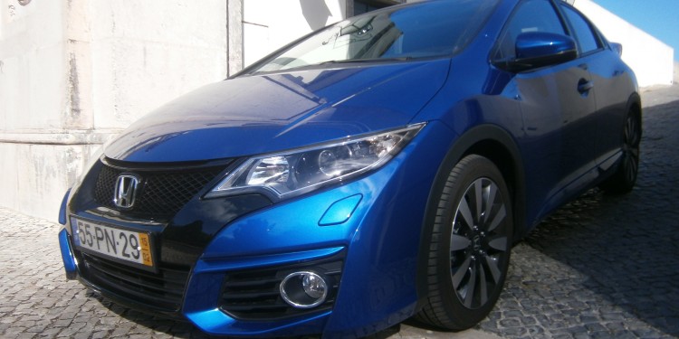 Testámos o Electrizante Honda Civic 1.6 i-Dtec Sport! 40