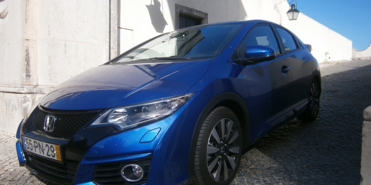 Testámos o Electrizante Honda Civic 1.6 i-Dtec Sport! 34