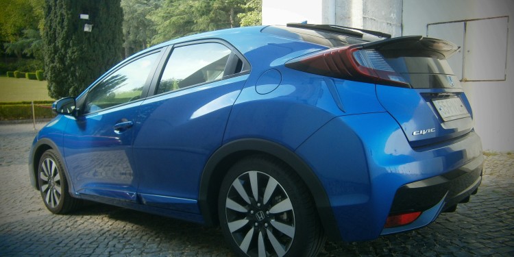 Testámos o Electrizante Honda Civic 1.6 i-Dtec Sport! 30