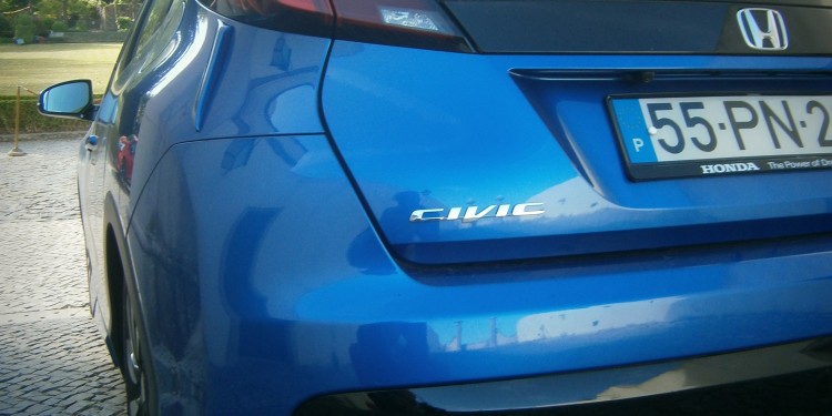 Testámos o Electrizante Honda Civic 1.6 i-Dtec Sport! 31