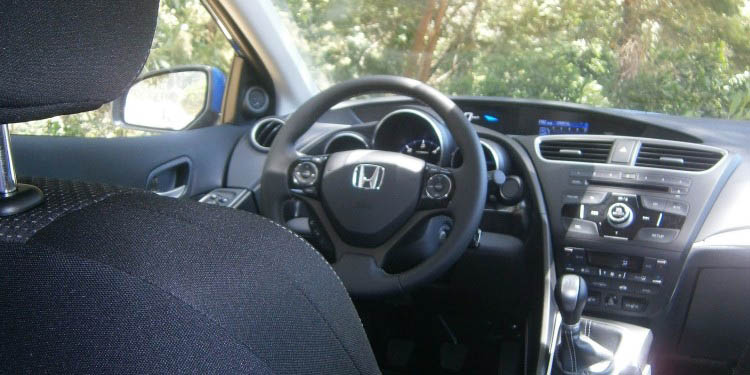 Testámos o Electrizante Honda Civic 1.6 i-Dtec Sport! 23