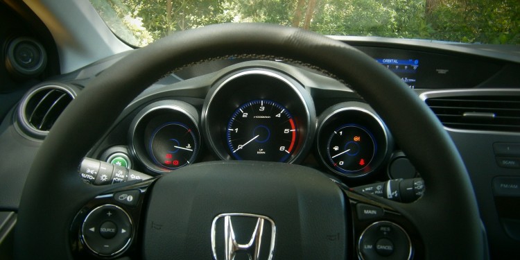 Testámos o Electrizante Honda Civic 1.6 i-Dtec Sport! 15