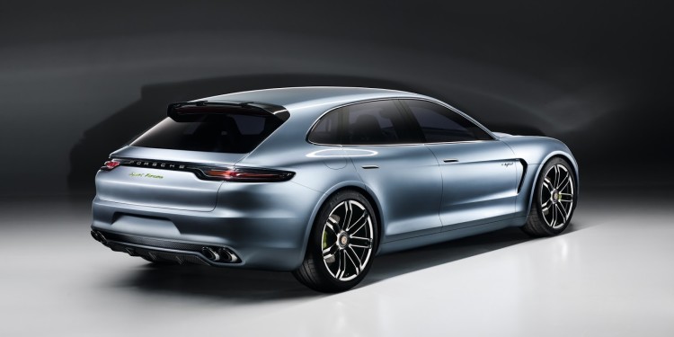 Porsche aposta num rival para o Tesla Model S. 21