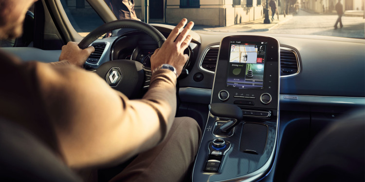 Renault Espace: Tecnologia para toda a família. 13