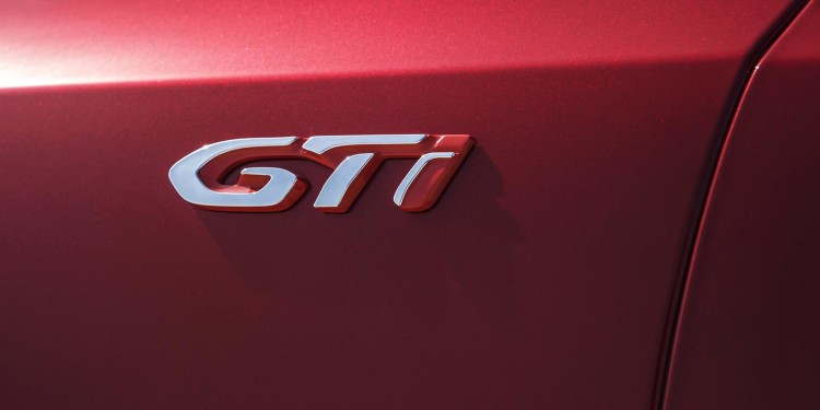 Peugeot 308 GTi revelado! 23