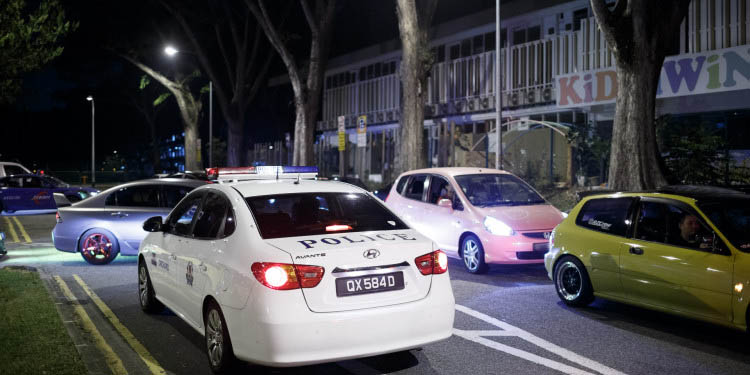 Singapura: A noite e os automóveis. 58