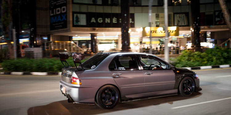 Singapura: A noite e os automóveis. 42