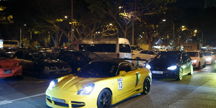 Singapura: A noite e os automóveis. 37