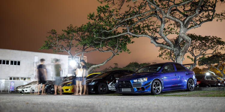 Singapura: A noite e os automóveis. 28