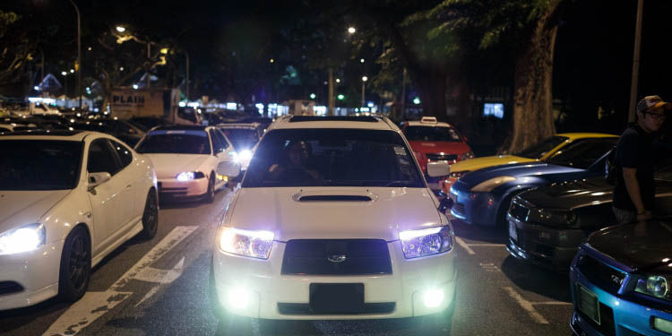 Singapura: A noite e os automóveis. 15