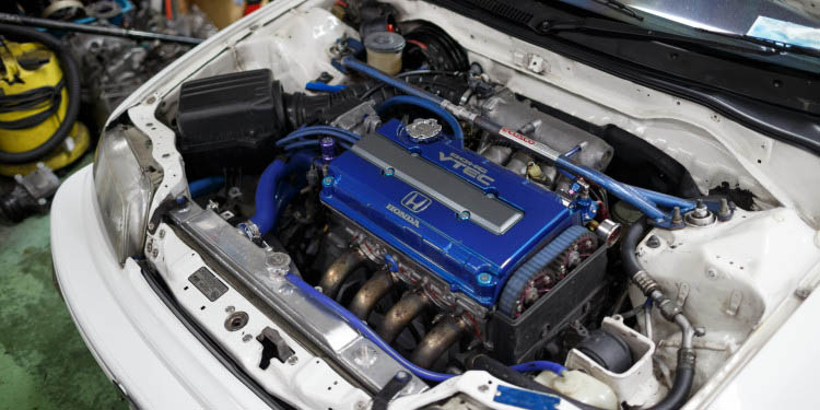 Singapura: A noite e os automóveis. 56