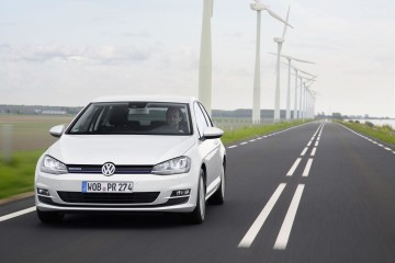 Volkswagen lança Golf a gasolina mais económico de sempre! 22