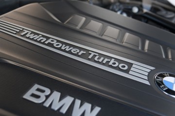 BMW 750D Quad-Turbo Diesel chega em 2016. 17