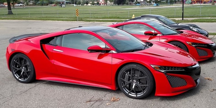 Acura NSX fotografados de perto. 16