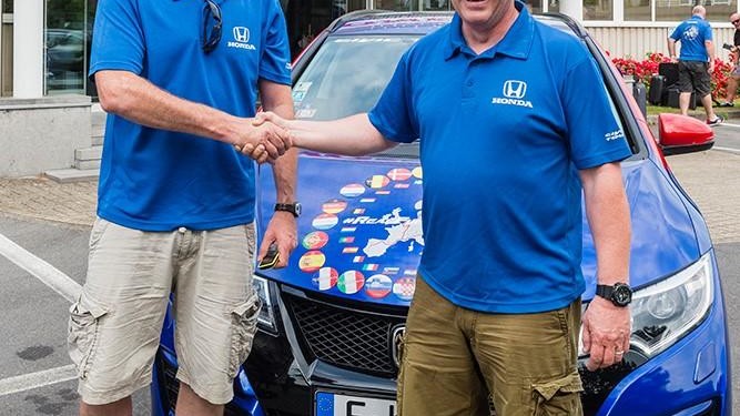 Honda Civic Tourer 1.6 I-DTEC: 1500km com 1 depósito. 14