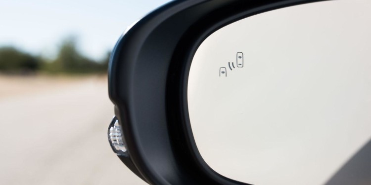 Lexus ES 350 e ES 300H: Requinte nipónico. 44