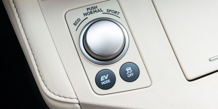 Lexus ES 350 e ES 300H: Requinte nipónico. 34