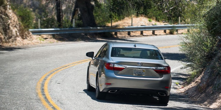 Lexus ES 350 e ES 300H: Requinte nipónico. 31