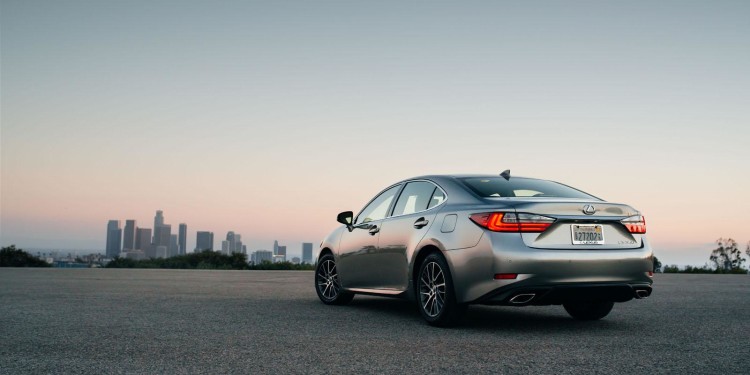 Lexus ES 350 e ES 300H: Requinte nipónico. 27